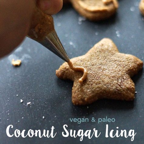 Coconut Sugar Icing (Vegan & Paleo) - Detoxinista Paleo Icing, Paleo Christmas Cookies, Paleo Christmas, Coconut Icing, Super Cookies, Aip Desserts, Paleo Cookies, Sugar Frosting, Cookies Sugar