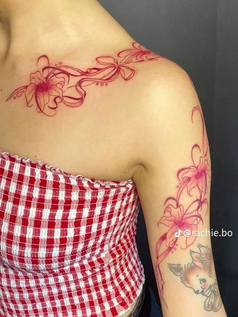 Red Shoulder Tattoo, Red Tattoos For Women, Pink Ink Tattoo, Pink Tattoo Ink, Art Shading, Kiss Tattoo, Kiss Tattoos, Purple Tattoos, Black And White Snake