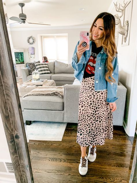 Dalmatian Skirt Outfit, Dalmatian Print Skirt Outfit, Chambray Shirt Outfits, Printed Skirt Outfit, Shein Fits, Outfit Sporty, Shein Haul, Us Fashion, Dalmatian Print