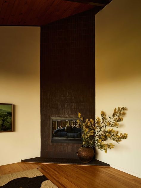 Midcentury Fireplaces, Midcentury Fireplace, Midcentury Modern Fireplace, Mid Century Modern Fireplace, Mid Century Fireplace, Fireplace Tiles, Midcentury Architecture, Dark Tile, Mcm Style