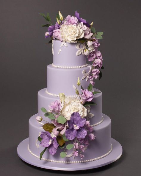 Wedding Cake With Purple Flowers, Latest Cake Designs, Lilac Cake, Wedding Cake With Purple, Latest Cake Design, Lavender Wedding Cake, Elegant Cake Design, Learn Cake Decorating, Quinceanera Cakes