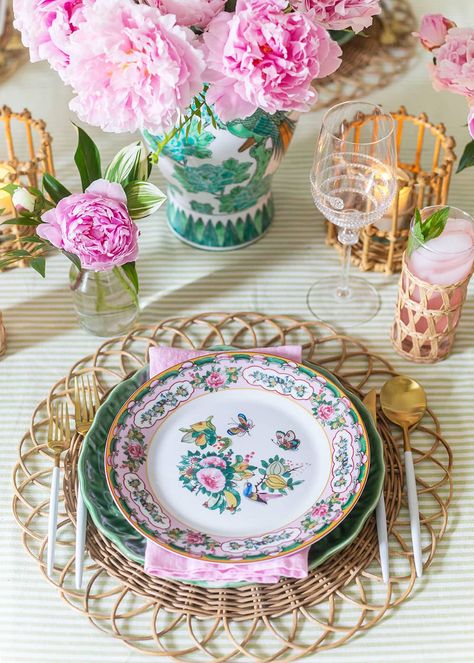 Tablecloth Inspiration, Garden Tablescape, Courtney Whitmore, Pretty Table Settings, Summer Tablescapes, Peony Garden, Beautiful Tablescapes, Table Setting Decor, Beautiful Table Settings