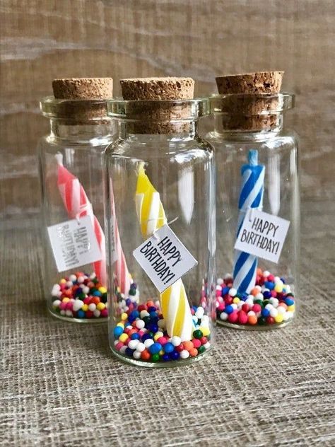 Bulk Craft Ideas, Birthday Candle Ideas, Puffy Wallpaper, Birthday Bottle, Cake Sprinkles, Anniversaire Diy, Craft Flowers, Flowers Ideas, Bottle Charms