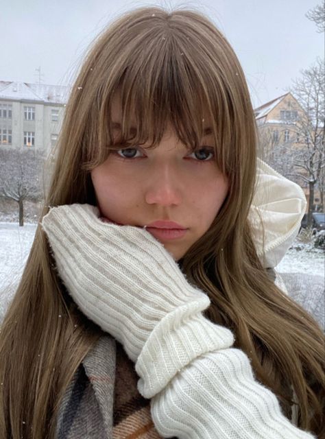 Winter Pfp, Frontal Hairstyles, Peinados Fáciles Para Cabello Corto, Haircuts Straight Hair, For Your Love, Dark Blonde, Gen Z, Girl Next Door, Pretty Face