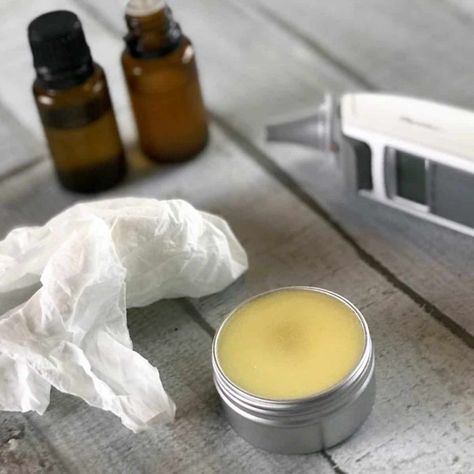 homemade vapor rub for colds & flu. Opens sinuses, clears congestion, relieves headache, soothes aches, and helps get a great night's sleep. essential oil recipe, essential oil DIY, essential oils for colds & flu, natural remedy, DIY recipe, #essentialoilrecipe #essentialoilDIY #doterra #youngliving Diy Vapor Rub, One Essential Community, Essential Oil Inhaler, Diy Bug Spray, Fall Essential Oils, Best Essential Oil Diffuser, Roller Bottle Recipes, Roller Bottle Blends, Essential Oils For Colds