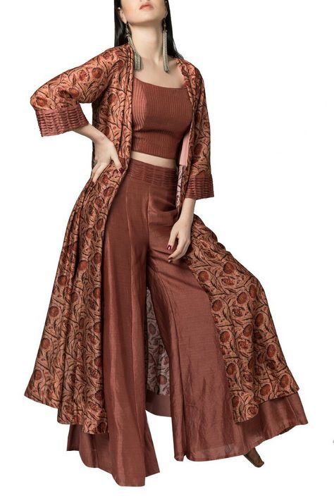 Crop Top Palazzo, Indo Western Outfits For Women, Crop Top Suit, Accessories For Wedding, Latest Designer Dresses, Trendy Outfits Indian, Indian Fashion Trends, Latest Model Blouse Designs, Long Kurti Designs