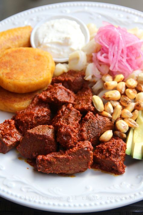 Guatamalan Recipes, Carne Adobada, Surimi Recipes, Ciroc Recipes, Scallions Recipes, Ecuadorian Food, South American Recipes, Latin American Food, Marinate Meat