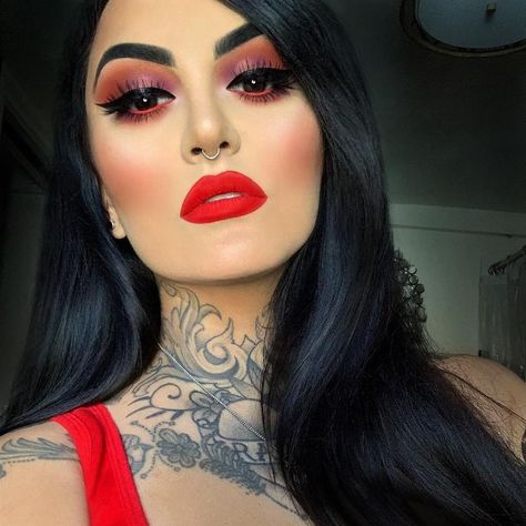 Sarah Cabrera, Sarah C, Facial Makeup, Makeup Simple, Makeup Artist Tips, Tattoed Girls, Eyes Lips Face, Goth Beauty, Inspired Makeup