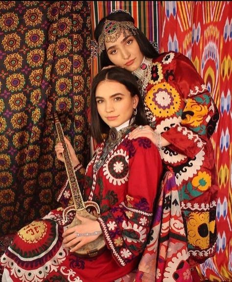 Afghan Aesthetic, World Aesthetic, Toys Barbie, Anime World, Henna Night, Studio Poses, Afghan Clothes, Turkish Culture, Figure Photography