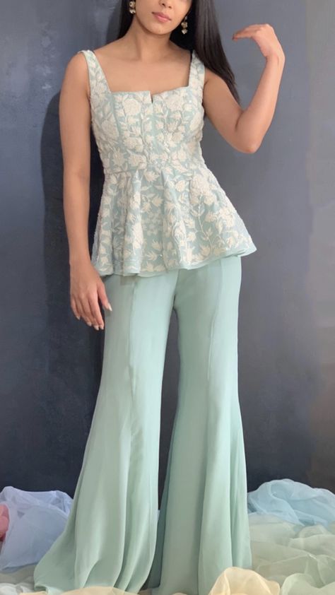 Peplum Suit Designs, Plazo Indowestern, Pallazo Outfits Indian, Kurta Plazo Design Party Wear, Indian Plazzo Outfits, Sharara Choli Designs, Sarara Kurta Designs, Peplum Kurti With Plazo, Pallazo Suits Indian Casual