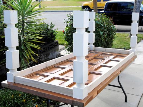 Old Door Tables, Door Tables, Door Dining Table, Old Wood Doors, Green Front Doors, Door Table, Diy Dining Table, Doors Repurposed, Diy Dining