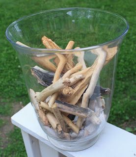 Cleaning driftwood for decorating Chest Of Drawers Makeover, Aquarium Driftwood, Driftwood Projects, Driftwood Crafts, Succulents In Containers, Drift Wood, Beach Crafts, Driftwood Art, Flipping Furniture