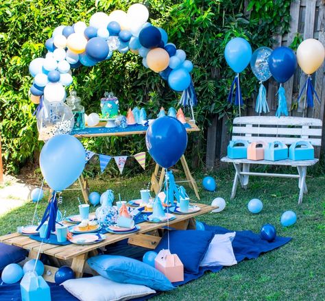 With the launch our our new Bluey Party Collection we created this super sweet and simple Bluey-inspired picnic party that you can easily… | Instagram Party Streamer, Bluey Party, Picnic Birthday Party, Cake Table Decorations, Picnic Birthday, Ocean Party, Mini Balloons, Party Bundles, Diy Garland