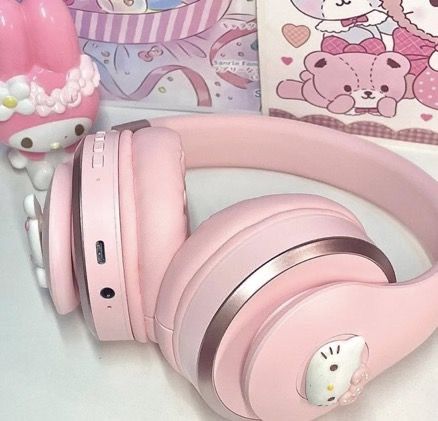 Kitty Headphones, Hello Kitty Headphones, Cute Headphones, Kitty Clothes, Hello Kitty Clothes, Hello Kitty Aesthetic, Hello Kitty Accessories, Kawaii Accessories, Hello Kitty Pictures