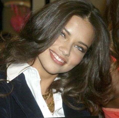 Adrian Lima, Adriana Lima Style, Adriana Lima Young, Vs Models, 90s Models, Model Aesthetic, About People, Blogger Girl, Adriana Lima