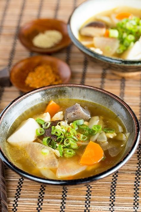 Buddhist Food, Dashi Recipe, Shojin Ryori, Just One Cookbook, Clear Soup, Easy Japanese Recipes, Japanese Soup, Meatless Meal, Asian Soup