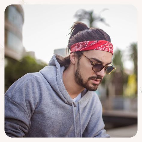 @hairmegood on Instagram: “#hairstyle #bandana #bandanastyle #hair #hairstyles #hairmegood #fashion #doglovers #catlovers #hairbasics #hairstylesforgirls…” Bandanna Hairstyle Men, Mens Head Wrap, Dr Script, Bandana Outfit, Bandanas Men, My Shopping List, Bandana Styles, Bandana Hairstyles, Hair Scarf