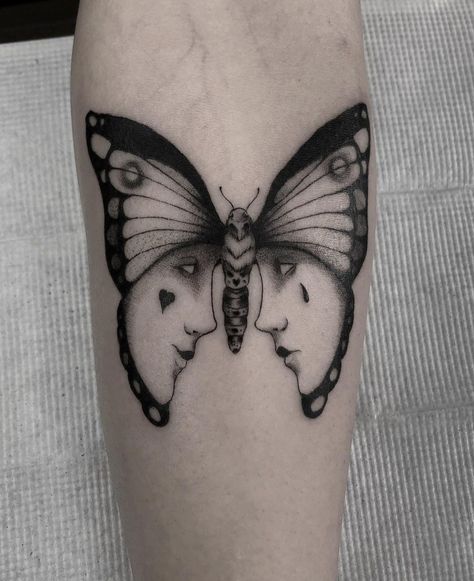 Butterfly With Face Tattoo, Summer Tattoo, Mask Tattoo, Face Tattoo, Butterfly Tattoo, Art Inspiration Drawing, Skull Tattoo, Henna, Tatting