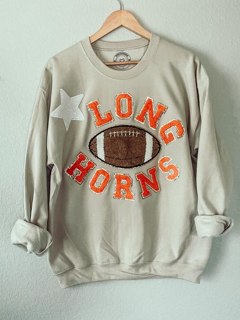 College Gameday ready in this super cute longhorns crewneck! Football patch, longhorns orange/gold patches, white star patch. Crewneck Diy, Football Diy, Hook Em Horns, College Gameday, Football Gift, Dallas Cowboys Football, Cowboys Football, Football Sweatshirt, Game Day Shirts