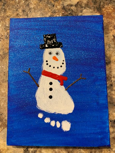 Footprint snowman Christmas Cards With Kids, Footprint Snowman, How To Make Snowman, Childrens Christmas Cards, Make Snowman, Teaching Crafts, Footprint Crafts, Personalized Cards, Daycare Crafts