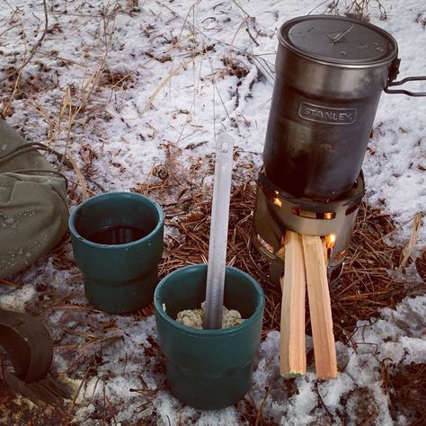 Review: Stanley Adventure Camp Cook Set | Jerking the Trigger Astuces Camping-car, Camping Cooking Set, Camping Gear List, Bushcraft Skills, Bushcraft Gear, Bushcraft Camping, Campfire Cooking, Cooking Set, Survival Food