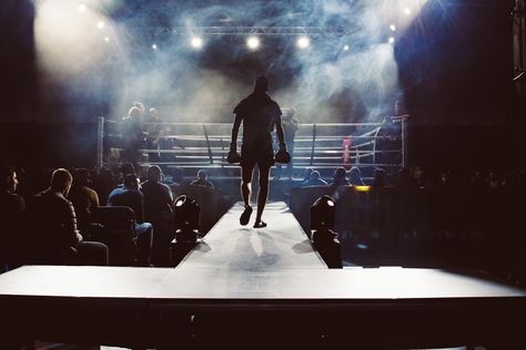 Eddie Hall, Nate Robinson, Boxing Rings, Boxe Thai, Boxing Images, Boxing Club, Tyson Fury, Floyd Mayweather, Jake Paul