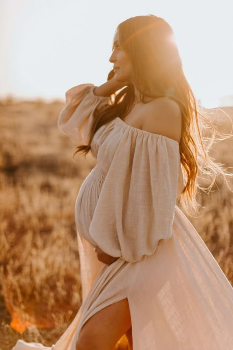 Blush Pink Maternity Dress Photoshoot, Sitting Maternity Poses Mom, Boho Pregnant Photoshoot, Maternity Photo Outfits Summer, Maternity Photos Just Mom, Maternity Photography Field, August Maternity Pictures, Creek Maternity Pictures, Boho Pregnancy Photoshoot