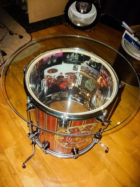 Instrument Furniture, Drum Studio, Music Furniture, Drum Room, Home Music Rooms, Neil Peart, Guitar Room, Music Room Decor, Drum Light