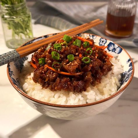 Vegan Korean Beef Rice Bowl Recipe | Beyond Meat Beyond Beef Recipes, Korean Beef Rice Bowl, Beef Rice Bowl Recipe, Korean Rice Bowl, Rice Bowl Recipe, Vegan Beef, Beef Rice, Beef Bowls, Rice Bowls Recipes