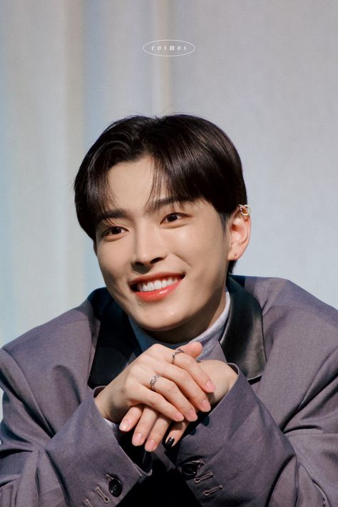 8 (@98C0SM0S) / Twitter Hongjoong Smile, San Smile, Joker Smile, Hong Joong, Ateez Hongjoong, Like I Love You, Nice People, Someone Like Me, Kim Hongjoong