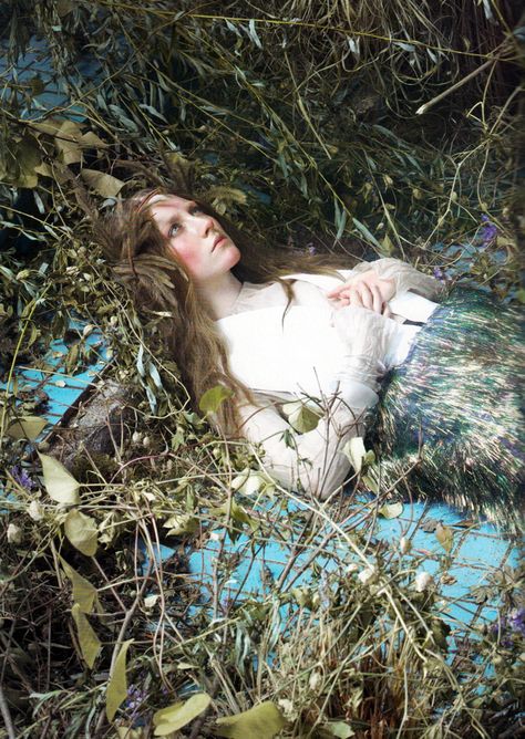 Saoirse Ronan for Vogue, by Steven Meisel  December 2011 Vogue Photographers, Editorial Vogue, Gabriel Rossetti, Pre Raphaelite Art, John Everett Millais, Studio Photography Fashion, Oh My Goddess, Saoirse Ronan, Vogue Us