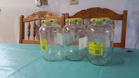 Large Pickle Jars Repurposed, Pickle Jars Repurposed, Large Pickle Jar Ideas, Pickle Jar Crafts Diy, Pickle Jar Crafts, Diy Message Board, Repurpose Candle Jars, Candle Jar Lids, Plastic Bottle Caps