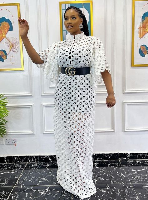 African Dress Styles, Lace Caftan, Simple Dress Styles, Lace Kaftan, White Lace Gown, Best African Dresses, Simple Gowns, African Fashion Modern, Simple Dress