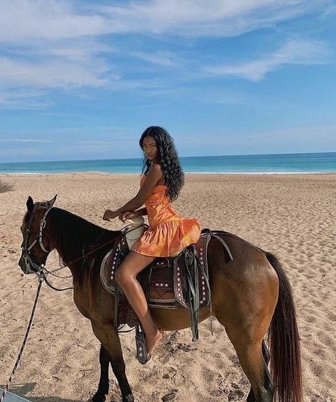 Tatiana Elizabeth, Beach Horseback Riding, Summer Vacation Essentials, Horseback Riding Outfits, Icy Girl, Black Cowgirl, Vacation Essentials, Cowgirl Aesthetic, Girls Vacation