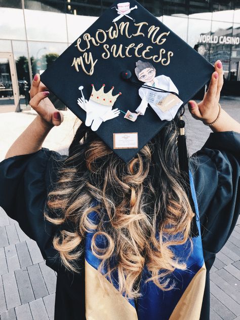 Graduation cap #graduationcap #dental #2018 #dentaltechnician Dental Hygiene Graduation, Dental Hygienist Graduation, Dental Hygienist School, Dental School Graduation, Dental Assistant Study, Dental Caps, Dental Hygiene Student, Dental World, Dental Hygiene School