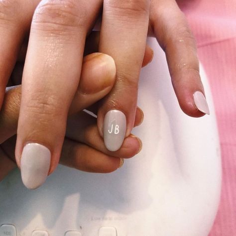 NAILS BY KIRSTEN (@nailsbykirsten) posted on Instagram • Jan 16, 2022 at 4:52am UTC Wedding Day Nails, Engagement Nails, Funky Wedding, Festive Wedding, Wedding Initials, Almond Shape, Neon Nails, Glam Wedding, Chic Nails