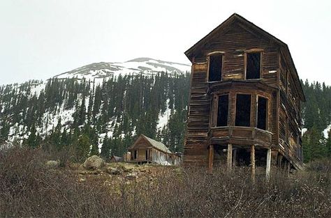 Animas Forks, Colorado Abandoned Towns, Old Abandoned Buildings, Abandoned Town, Western Town, Spooky Places, Abandoned Castles, Ebb And Flow, The Haunting, Ghost Town