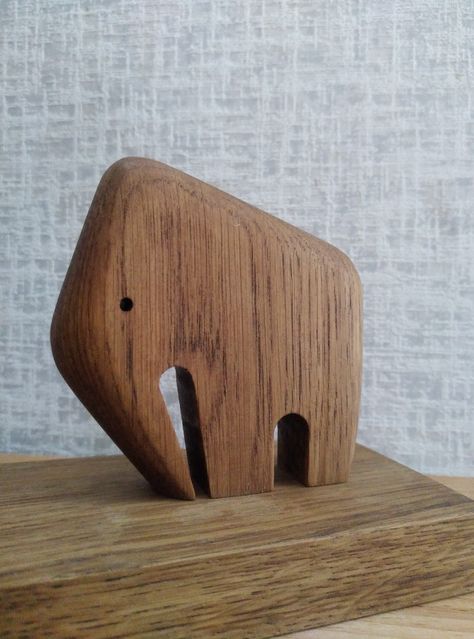 Wood Animals Diy, Wood Diy Gifts, Wood Sculpture Ideas, Bandsaw Projects, Wood Sculpture Art, Wood Elephant, Wooden Toys Design, Wooden Toys Plans, Wood Craft Projects