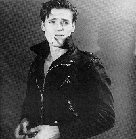 Willem Dafoe, 1981 // "There's a real wisdom to not saying a thing." Willem Dafoe, Williams James, Cartoon Tv Shows, Movies And Series, Marlon Brando, Prime Video, Favorite Celebrities, Cool Kids, Actors & Actresses