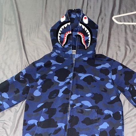 Blue Bape Hoodie, Bape Jacket, Bape Shark, Bape Hoodie, Hoodie Full Zip, Baggy Clothes, Nike Wallpaper, Blue Camo, Blue Hoodie