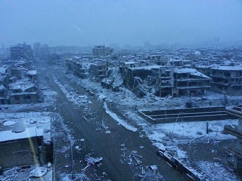 Homs Syria a wasteland in the snow #city #homs #syria #wasteland #snow #photography Soft Apocalypse, Homs Syria, Eerie Places, Nuclear Winter, Abandoned City, Apocalypse Aesthetic, Post Apocalyptic Art, Apocalypse Art, Winter City