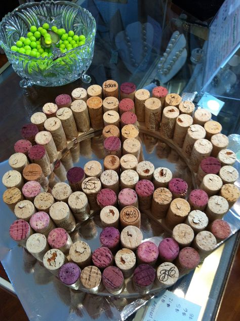 Cork Peace Sign Corks Crafts, Cork Creations, Wine Cork Diy Crafts, Cork Ideas, Recycled Wine Corks, Beach Craft, Wine Cork Diy, Wine Cork Art, Cork Projects