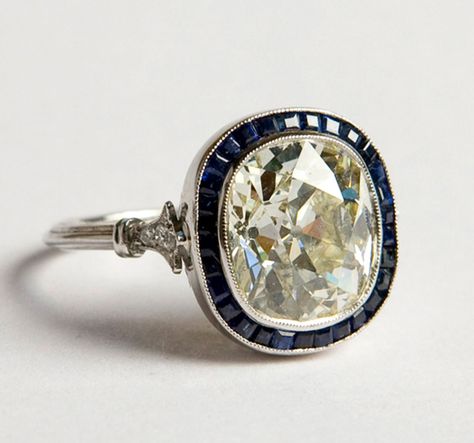 Rings Aquamarine, Diamond And Sapphire Ring, Bijoux Art Deco, Diamond Engagement Rings Cushion, Cushion Cut Diamond Ring, Ring Cushion, 1920s Art, Cushion Diamond, Aquamarine Jewelry