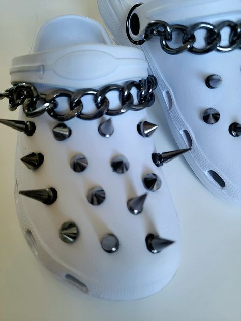 Goth Crocs, Studded Accessories, Goth Shoes, Croc Charms, Birthday List, Shoe Clips, Diy Shoes, Punk Goth, Shoe Charms