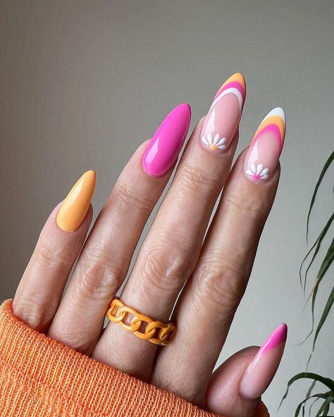 April Nails, Pastel Nails Designs, Floral Nail Designs, Nagel Tips, Her Nails, Fake Nails With Glue, Spring Nail Art, Simple Nail, Pastel Nails