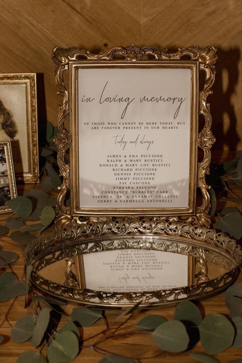 Wedding With Antiques, Gold Picture Frame Wedding Decor, Gold Picture Frames Wedding Centerpiece, Gold Picture Frames Wedding, Picture Frame Signs Wedding, Vintage Frame Table Numbers, Mil Gifts Wedding, Gold Frame Wedding Decor, Wedding Table Number Ideas Elegant