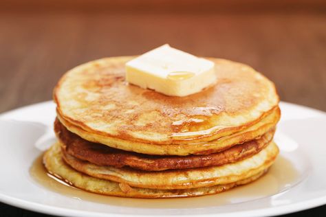 Kodiak Pancake Recipe Pancake Protein, Cake Mix Pancakes, Kodiak Pancakes, High Protein Pancakes, Easy Breakfast Options, Protein Pancake Mix, Pancakes From Scratch, Kodiak Cakes, Tasty Pancakes