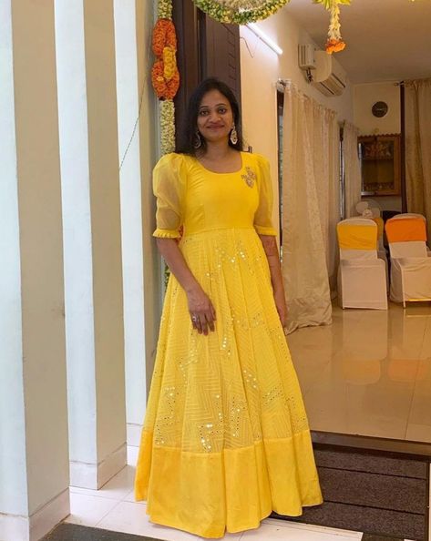 Yellow Frocks For Women Haldi, Yellow Long Frocks For Haldi, Simple Haldi Dress Ideas For Sisters, Yellow Long Frocks, Yellow Haldi Dress, Haldi Dress Ideas For Sisters, Indian Long Frocks, Haldi Dress Ideas, Long Frocks For Women