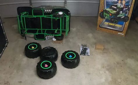 To put rubber tires on Power Wheels, you will first need to get the right tools and a spacious work area. Power Wheels Modification, Power Wheels Mods, Power Wheel Cars, Power Wheels Jeep, Kids Power Wheels, Power Wheel, Kids Jeep, Kids Atv, Wheel Repair