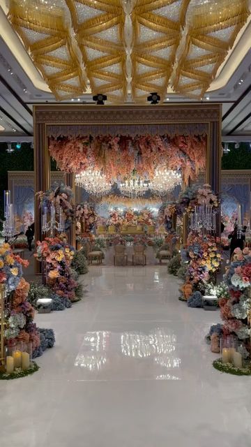 Venue Wedding Indoor, Akad Nikah Decoration, Javanese Wedding Decoration, Decor Wedding Indoor, Dekor Akad Nikah, Decor Pernikahan, Akad Decoration, Nikah Adat Jawa, Wedding Foyer